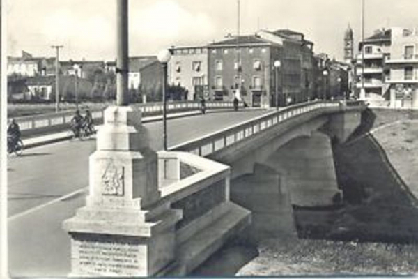 Rione BIANCO_200_200.png 